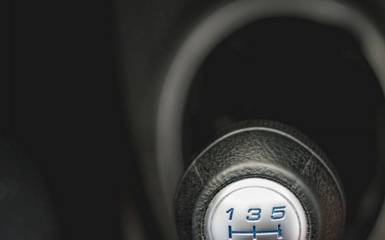 Manual gear shifter knob
